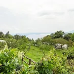 In With Views Дом отдыха Вербания